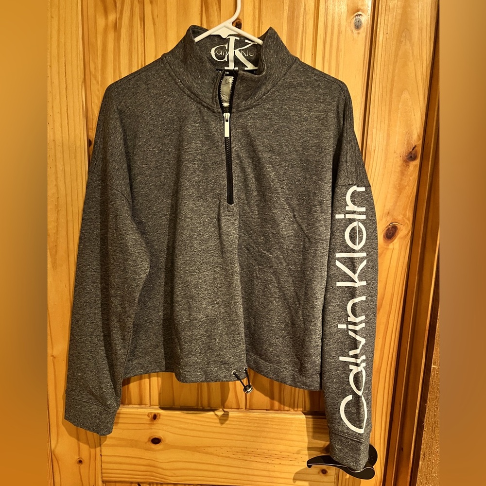 Calvin Klein gray pullover brand new
XL